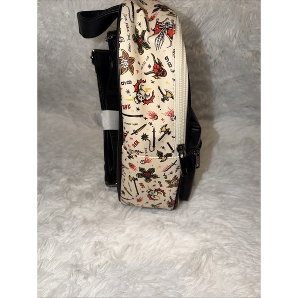 Leather Mint Stranger Things Hellfire Club Backpack Rare D&D Demogorgon - Picture 3 of 5